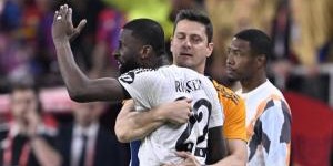 前裁判：吕迪格禁赛太少&amp;amp;卡瓦哈尔骂人不罚是双标 委员会就是笑话