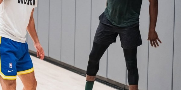 勇士队自媒体发布巴特勒与追梦联合训练瞬间 激情对练中击掌彰显默契