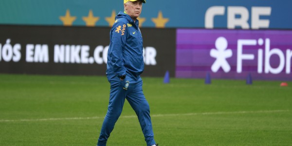 考察球员！巴西主帅安切洛蒂观看博塔弗戈解放者杯比赛